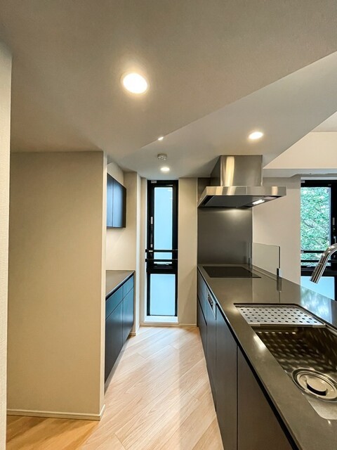 ※写真は同タイプ住戸です。(キッチン)