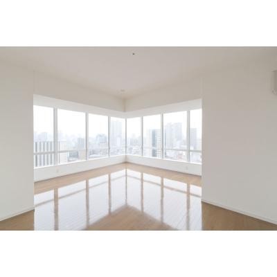 ※写真は同タイプ住戸です。(居間)
