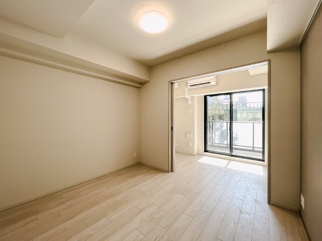 ※写真は同タイプ住戸です。(居間)