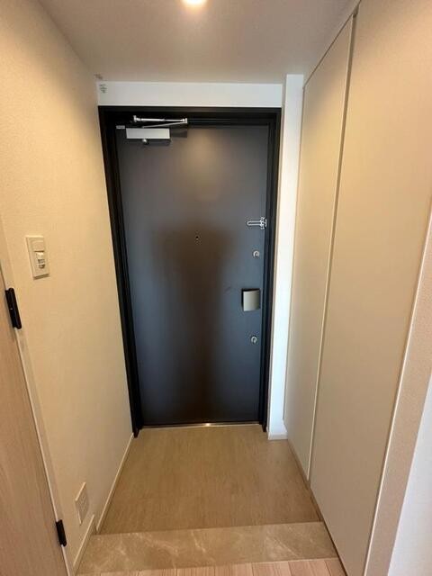 ※写真は同タイプ住戸です。(玄関)