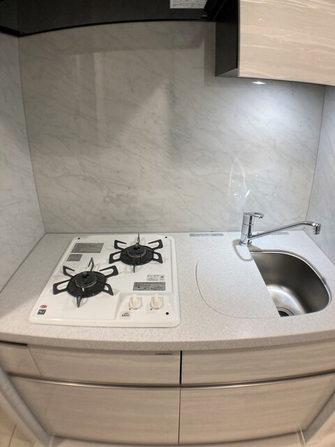 ※写真は同タイプ住戸です。(キッチン)