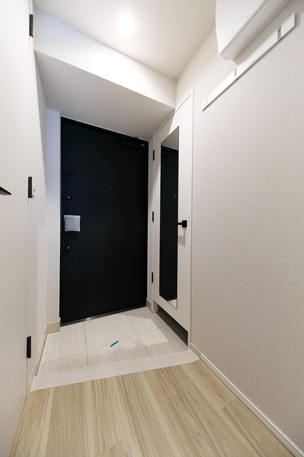※写真は同タイプ住戸です。(玄関)