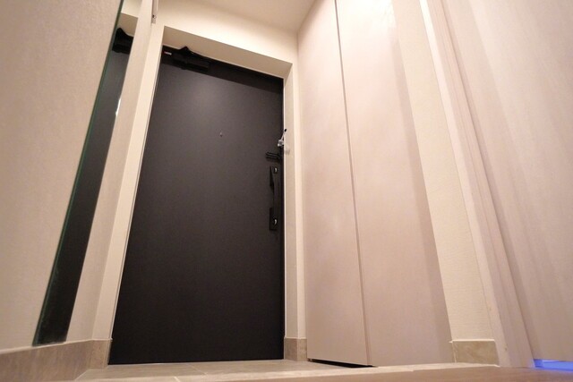 ※写真は同タイプ住戸です。(玄関)