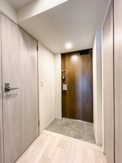 ※写真は同タイプ住戸です。(玄関)