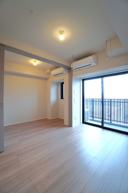 ※写真は同タイプ住戸です。(居間)