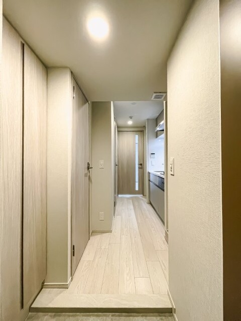 ※写真は同タイプ住戸です。(玄関)