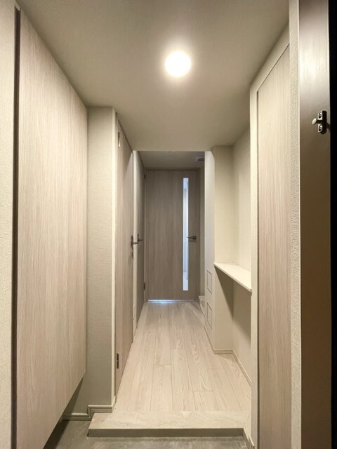 ※写真は同タイプ住戸です。(玄関)