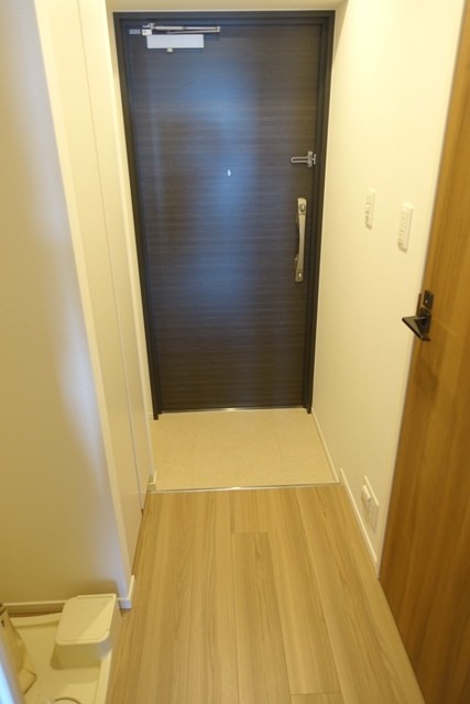 ※写真は同タイプ住戸です。(玄関)