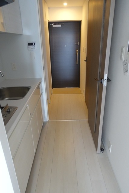 ※写真は同タイプ住戸です。(玄関)