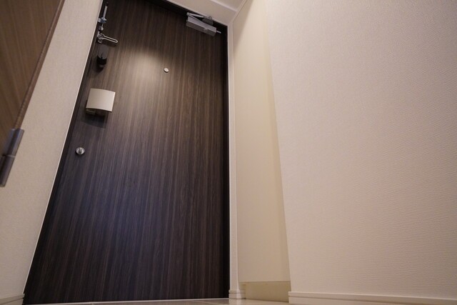 ※写真は同タイプ住戸です。(玄関)