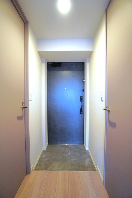 ※写真は同タイプ住戸です。(玄関)