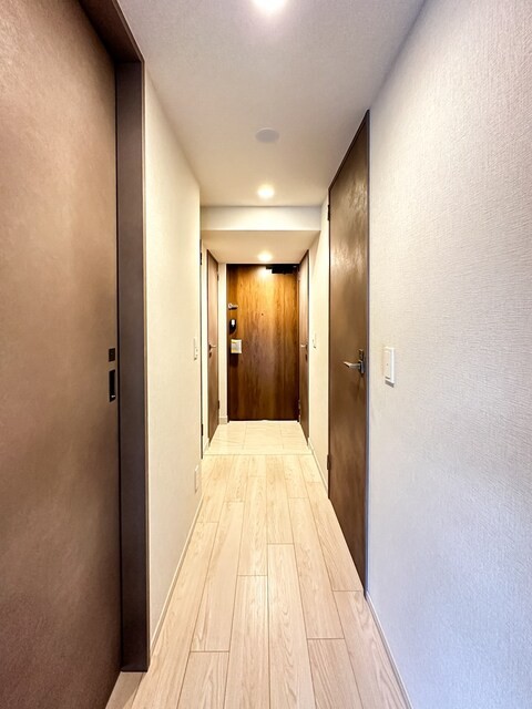 ※写真は同タイプ住戸です。(玄関)