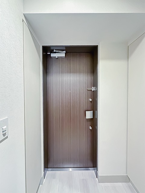 ※写真は同タイプ住戸です。(玄関)