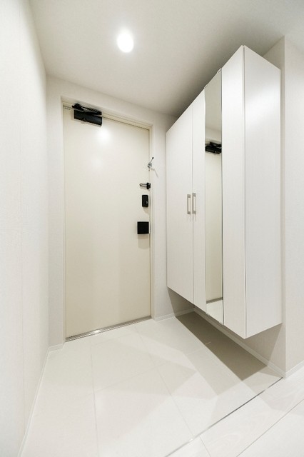 ※写真は同タイプ住戸です。(玄関)