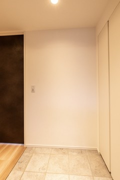 ※写真は同タイプ住戸です。(玄関)