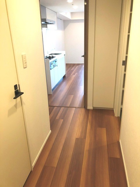 ※写真は同タイプ住戸です。(玄関)