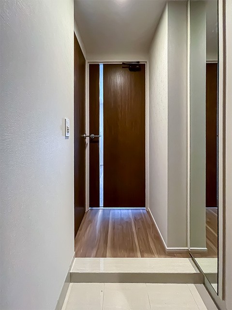 ※写真は同タイプ住戸です。(玄関)