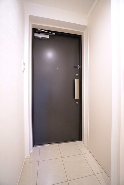 ※写真は同タイプ住戸です。(玄関)
