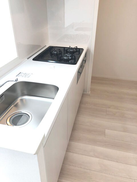 ※写真は同タイプ住戸です。(キッチン)