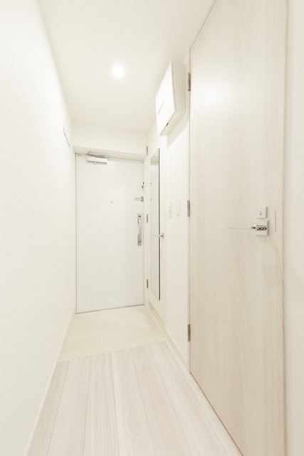 ※写真は同タイプ住戸です。(玄関)