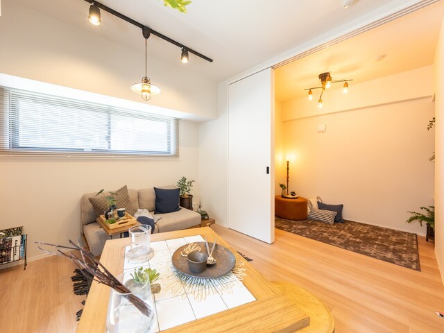 ※写真は同タイプ住戸です。(居間)