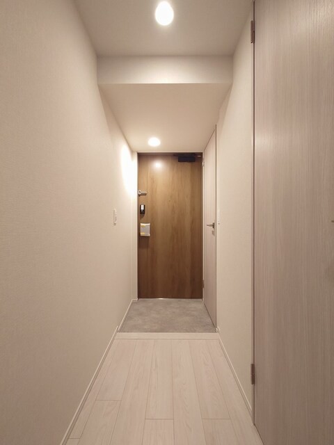 ※写真は同タイプ住戸です。(玄関)