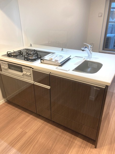 ※写真は同タイプ住戸です。(キッチン)