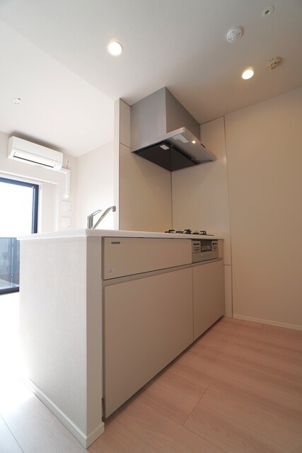 ※写真は同タイプ住戸です。(キッチン)