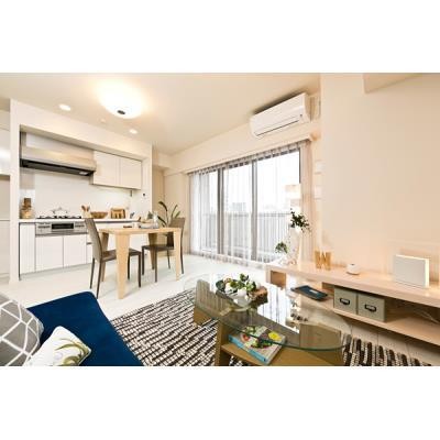 ※写真は同タイプ住戸です。(居間)