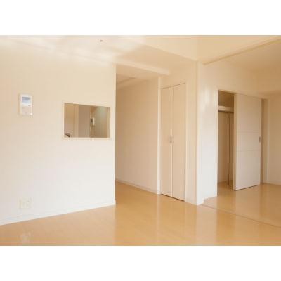 ※写真は同タイプ住戸です。(居間)