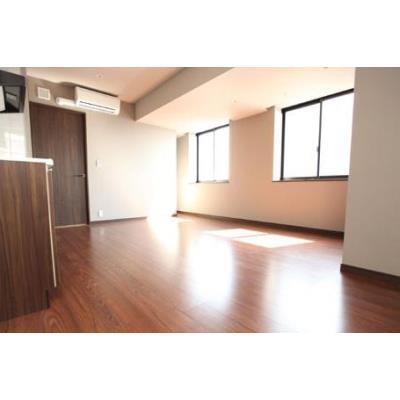 ※写真は同タイプ住戸です。(居間)