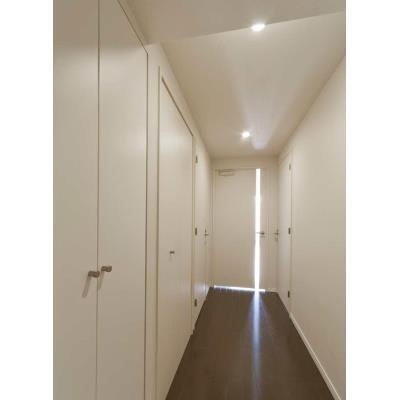 ※写真は同タイプ住戸です。(玄関)