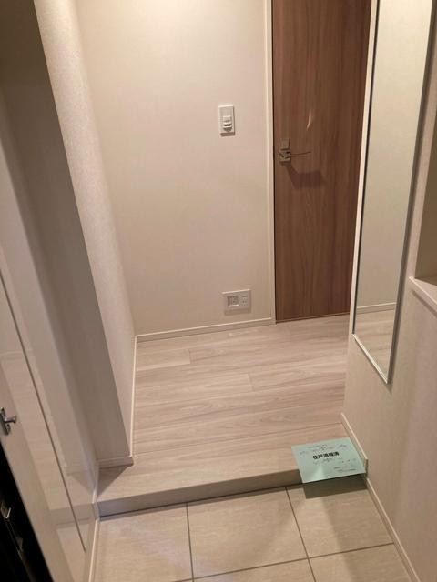 ※写真は同タイプ住戸です。(玄関)