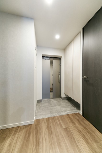※写真は同タイプ住戸です。(玄関)