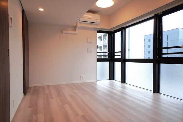 ※写真は同タイプ住戸です。(居間)