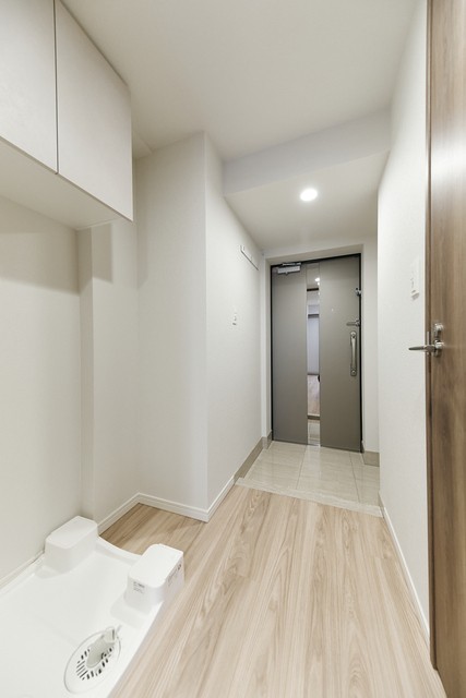 ※写真は同タイプ住戸です。(玄関)