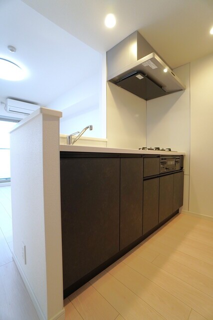 ※写真は同タイプ住戸です。(キッチン)