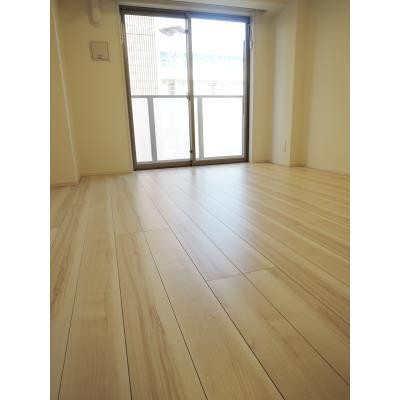 ※写真は同タイプ住戸です。(居間)