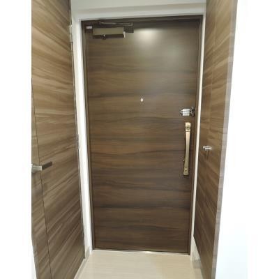 ※写真は同タイプ住戸です。(玄関)