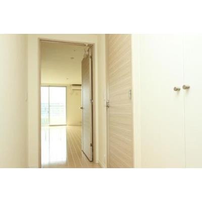 ※写真は同タイプ住戸です。(玄関)