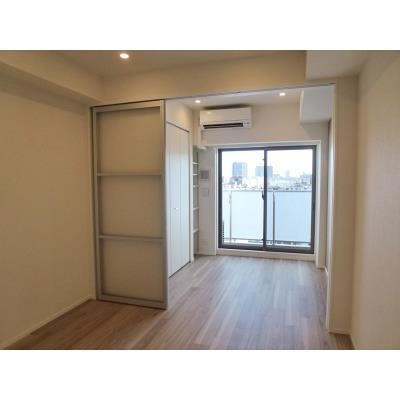 ※写真は同タイプ住戸です。(居間)