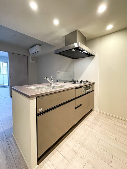 ※写真は同タイプ住戸です。(キッチン)