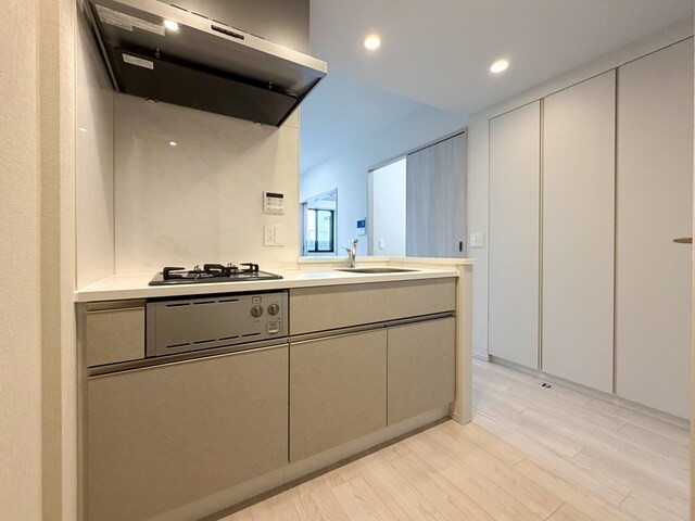 ※写真は同タイプ住戸です。(キッチン)