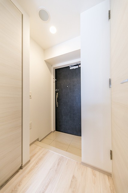 ※写真は同タイプ住戸です。(玄関)