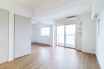 ※写真は同タイプ住戸です。(居間)