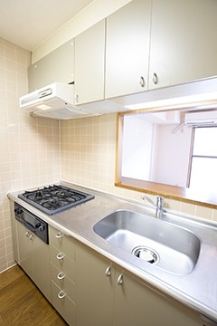 ※写真は同タイプ住戸です。(キッチン)