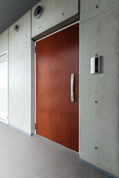 ※写真は同タイプ住戸です。(玄関)