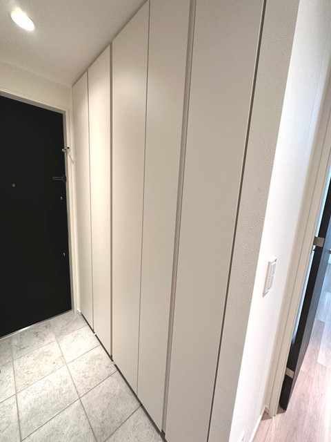 ※写真は同タイプ住戸です。(玄関)