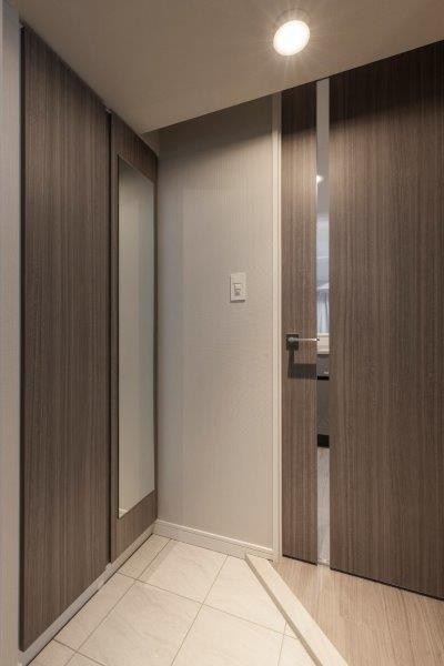 ※写真は同タイプ住戸です。(玄関)