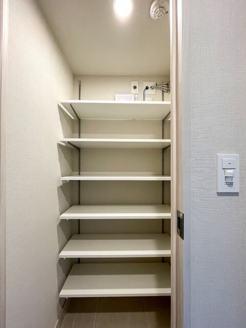 ※写真は同タイプ住戸です。(玄関)
